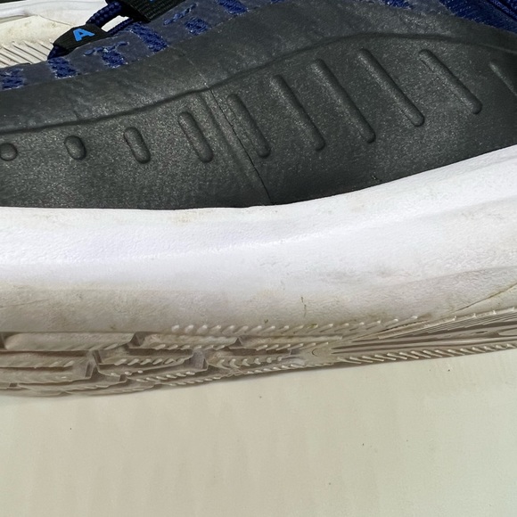 Boys Nike Air Max Blue and Black Size 5Y - Picture 16 of 16